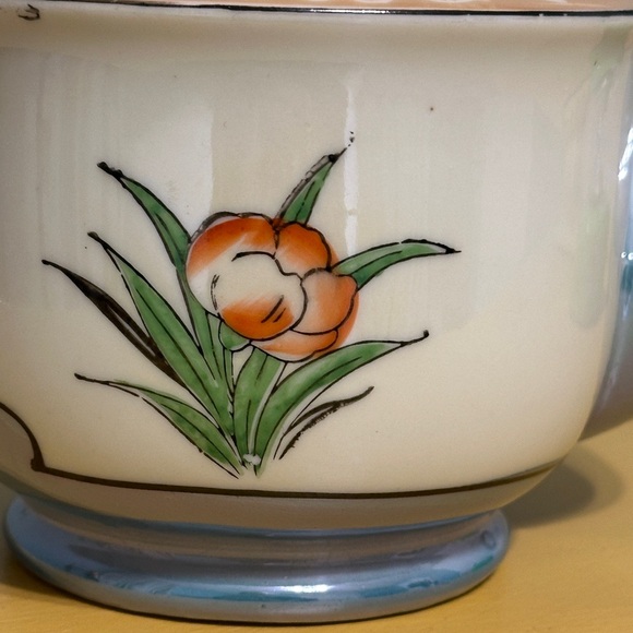 Vintage Porcelain Floral Teapot Gold Trim With Lid - Made In Japan - Picture 8 of 9